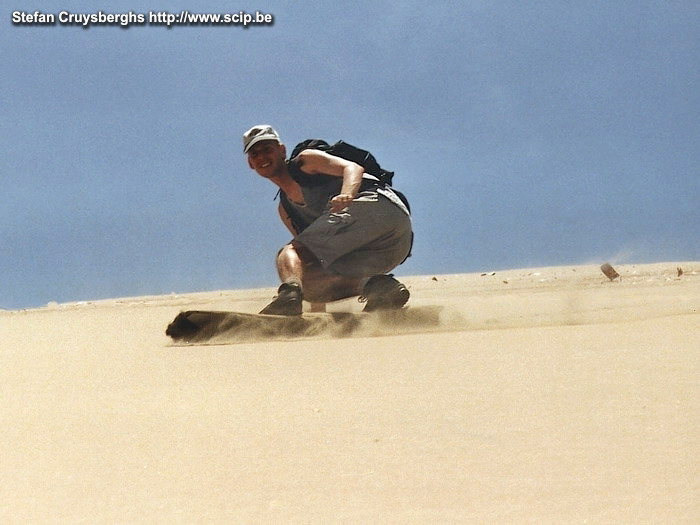 Huacachina - Sandboarding - Stefan Sandboarding op de zandduinen bij de oase Huacachina. Stefan Cruysberghs